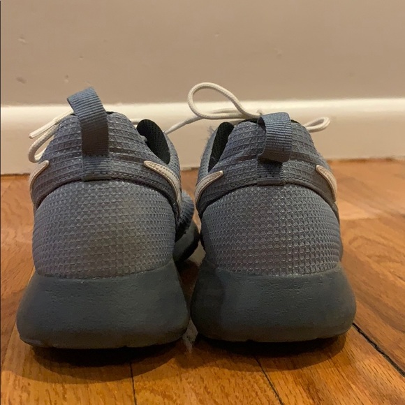 Nike Sneakers - Picture 5 of 6